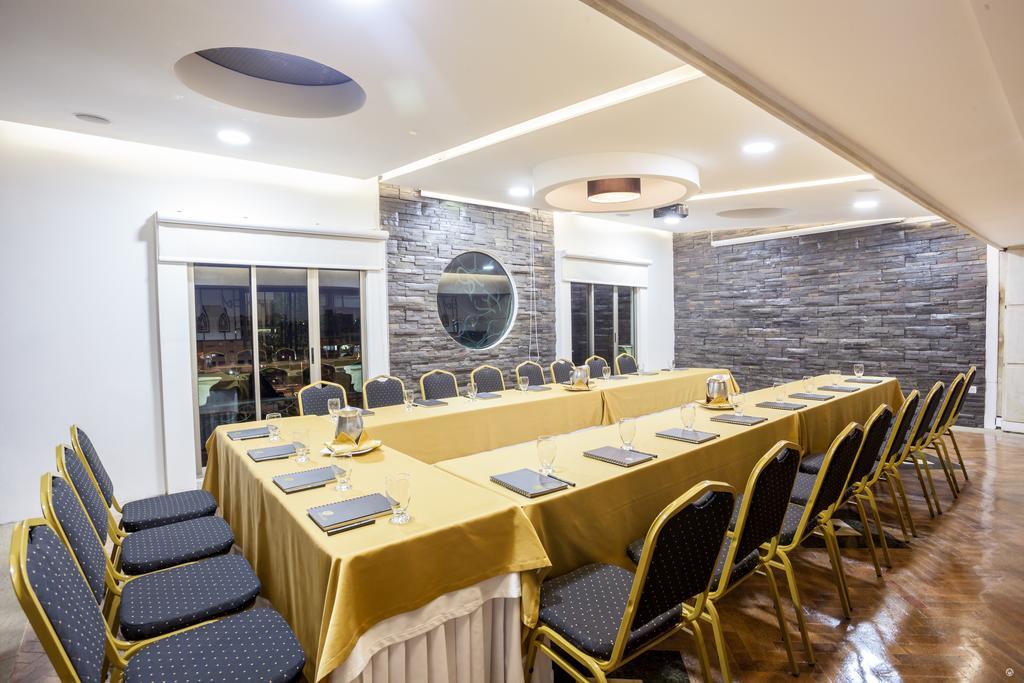 Hotel Embassy Park โบโกตา ภายนอก รูปภาพ